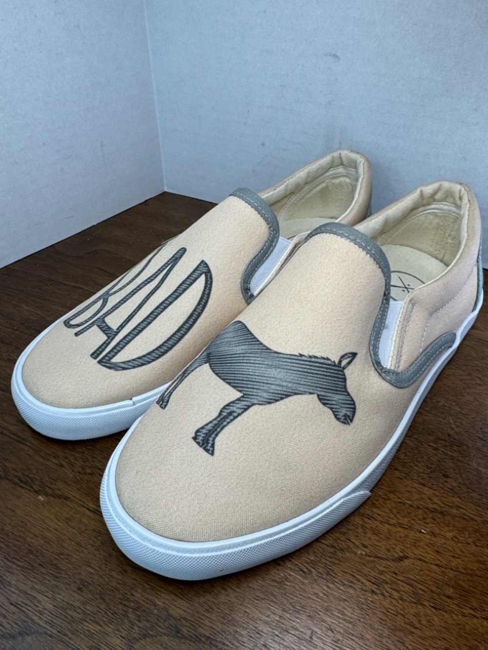 EUC Inkkas Badass BAD Donkey Cream Canvas Slip-On Sneakers, Womens 10, Mens 8